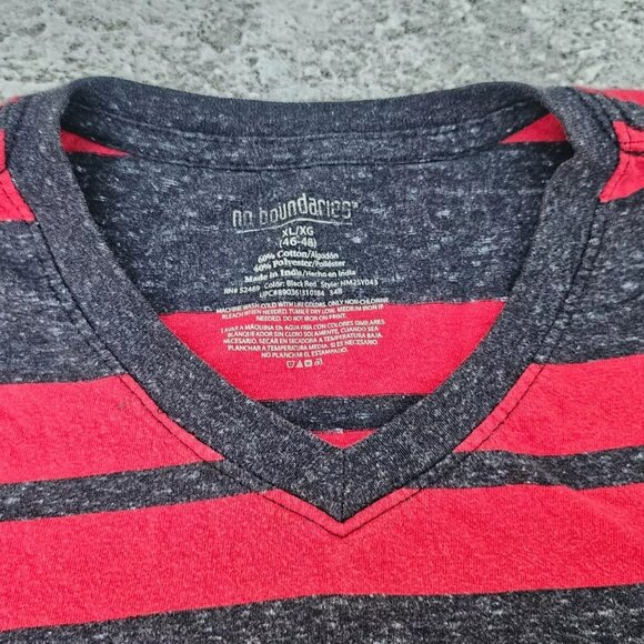 No Boundaries Men T Shirt Red Gray Striped Tee Short Sleeve Size XLXG - Picture 3 of 8